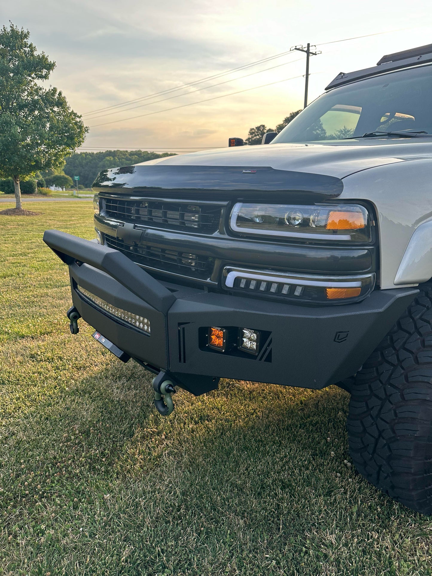 2000-2006 Chevy Suburban 2500 Octane Front Winch Bumper by Chassis Unlimted with optional stinger close up corner view