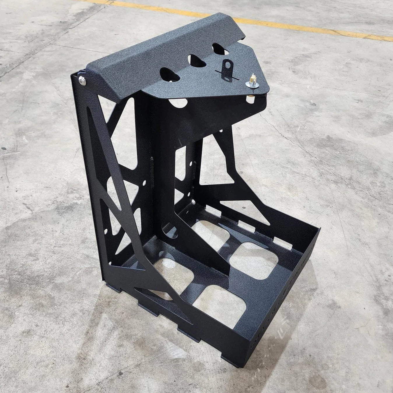 DUAL FUEL/WATER CAN MOUNT - FITS SWING OUT BUMPERS 1500/2500/3500