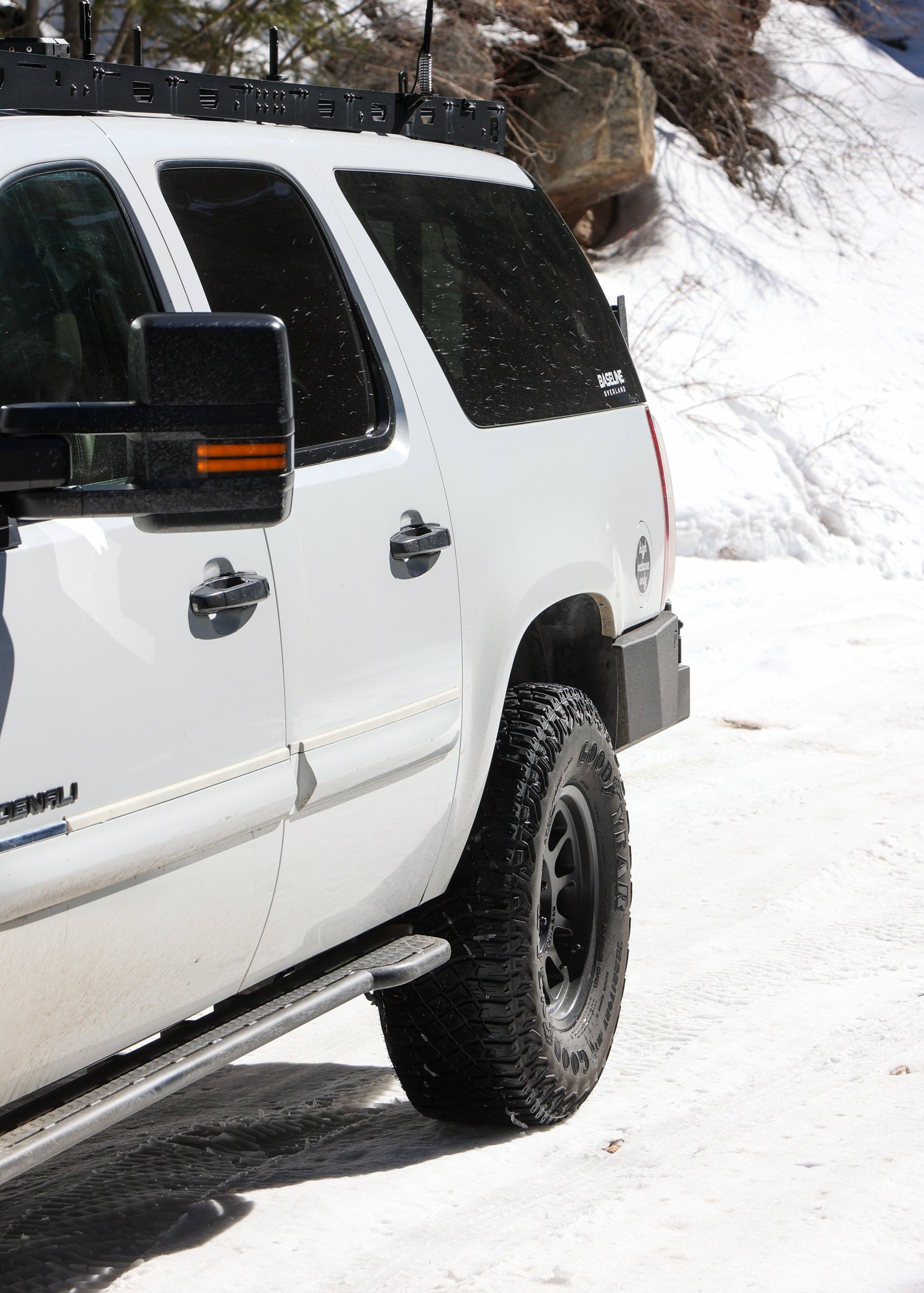 2007-2014 Chevy Suburban Full Cover Kicker Rock Sliders