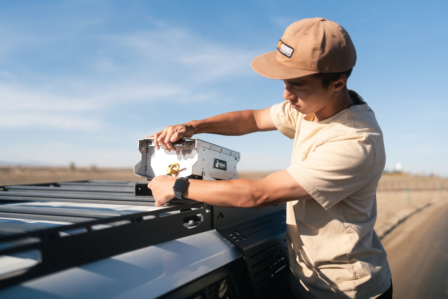 The Howl R1 Rally Mount