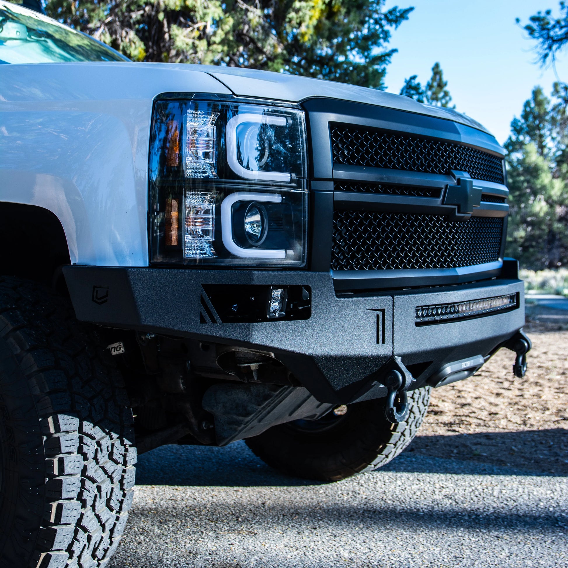 Silverado 1500 Bumper 2014-2015 Chevy Silverado 1500 Front Winch Bumper by Chassis Unlimited
