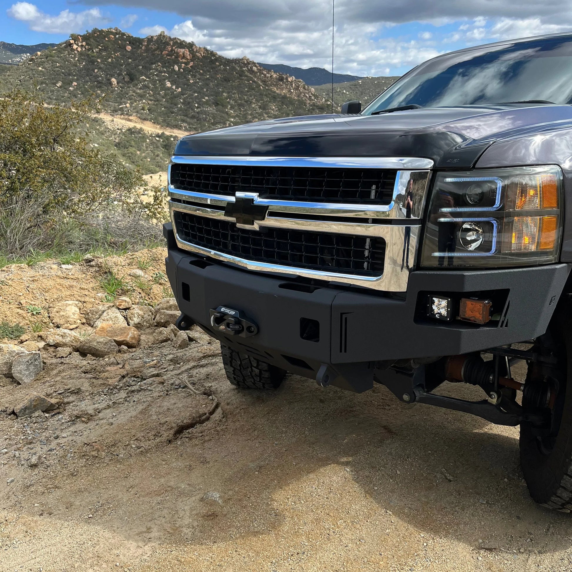 2010 Silverado Front Bumper 2007.5-2010 Chevy Silverado 2500HD 3500HD FRONT OCTANE WINCH BUMPER